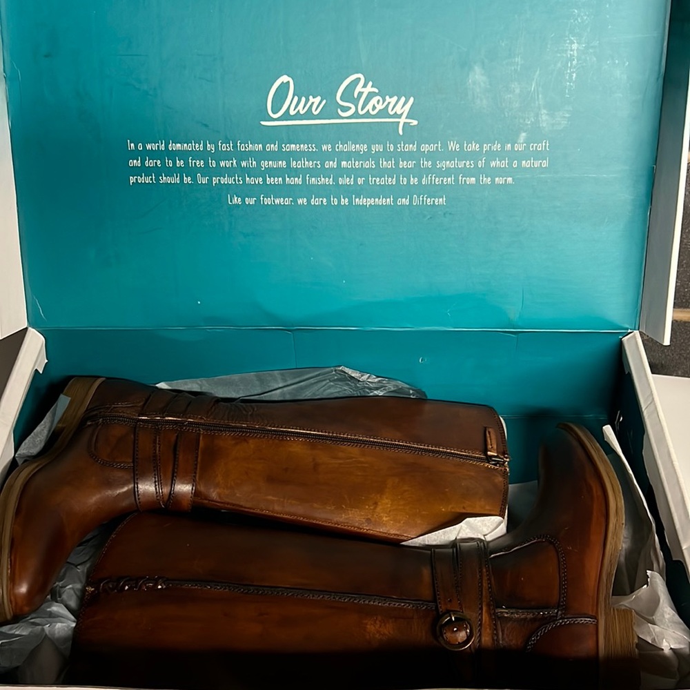 NEW IN BOX ROAN by BEDSTU Gayla Boot. Size 8
